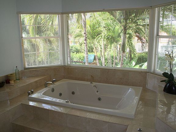 Master Bathroom Jetted Roman Tub for 2.