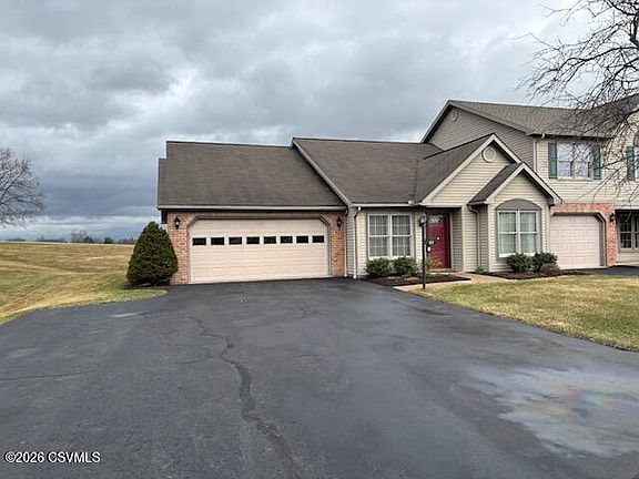 2nd image of 44 Rolling Ridge Dr