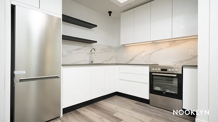 Rented by Nooklyn NYC LLC | media 22