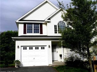 31 Copper Beech Ln, Portland, CT 06480