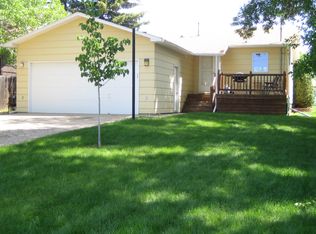 1334 3rd St SW, Minot, ND 58701