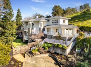 384 Arabian Way, Healdsburg, CA 95448