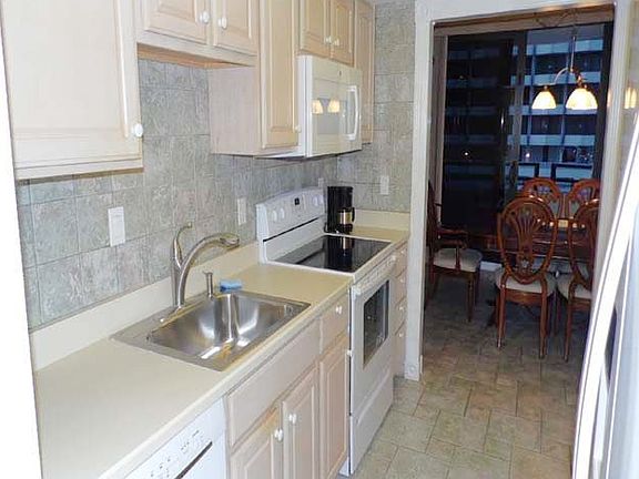 5th image of 2900 S Atlantic Ave #106