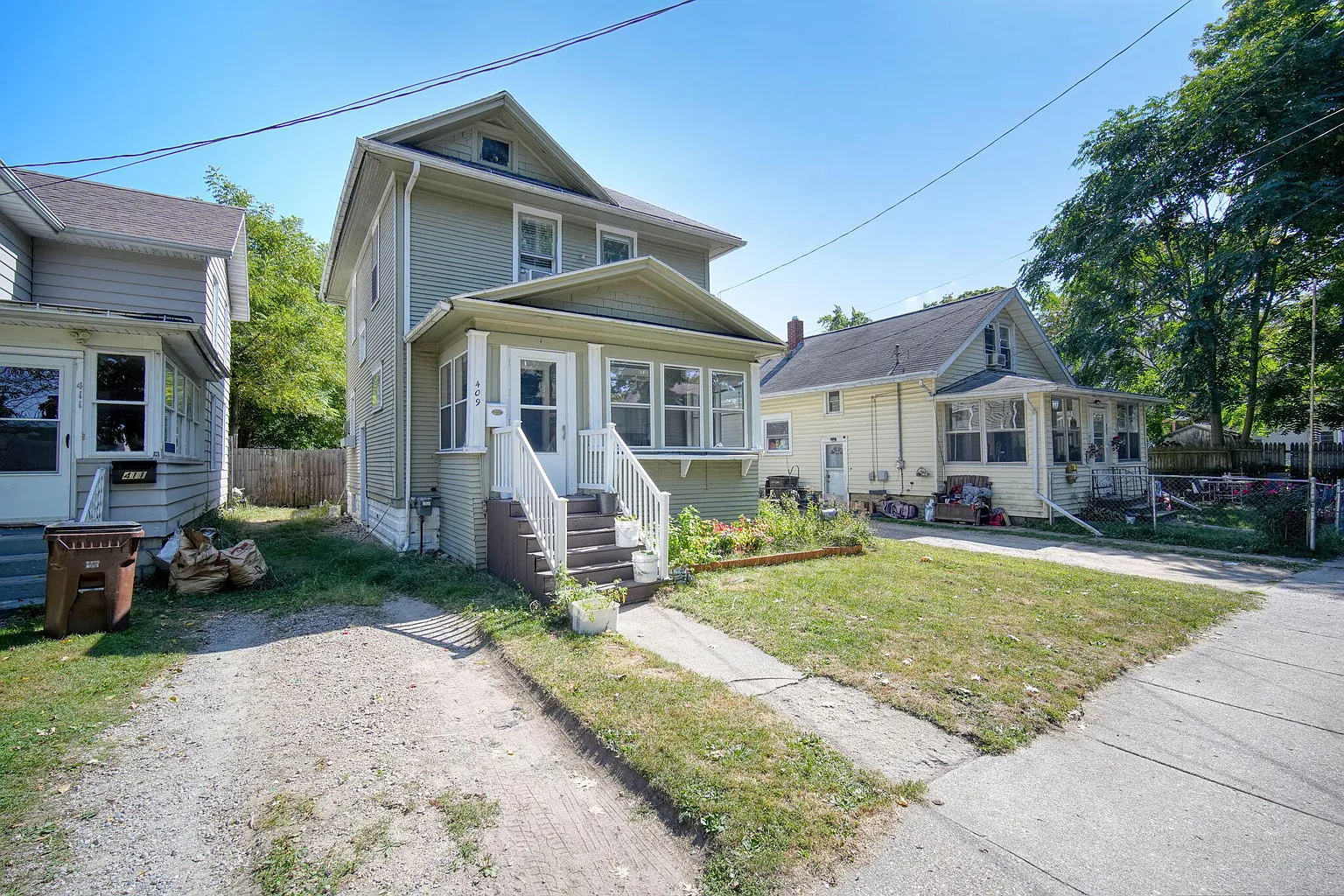 409 N Pleasant St photo 1