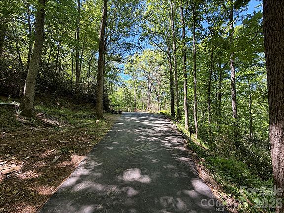 3rd image of 25 Buck Ridge Rd