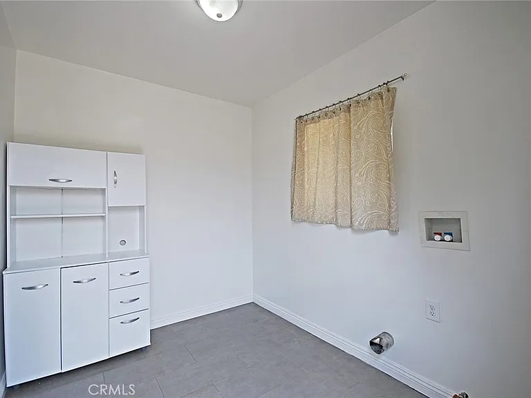 10622 Zelzah Ave — Photo 12