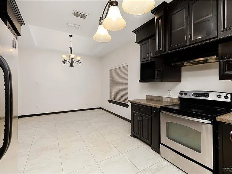 2014 N 44th Ln — Photo 6
