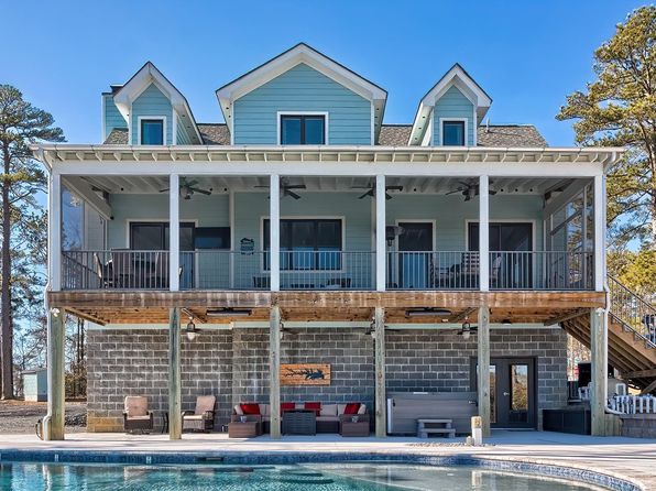 534 N Lakeshore Dr, Gilbert, SC 29054