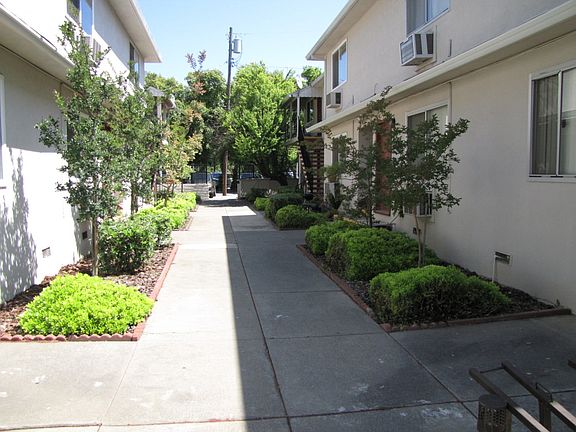 2nd image of 2551 Sloat Way APT 3