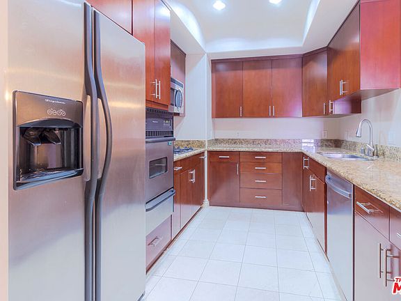 5th image of 601 N Serrano Ave Suite 304