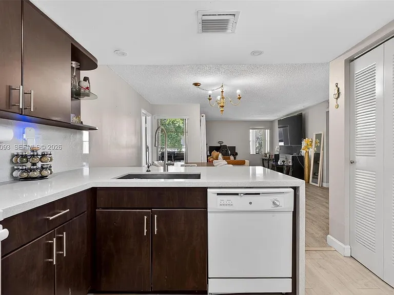 10845 NW 7th St #15-21 — Photo 13