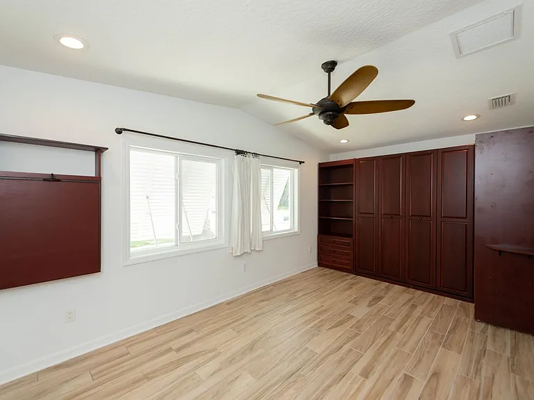 444 Finch Dr — Photo 60