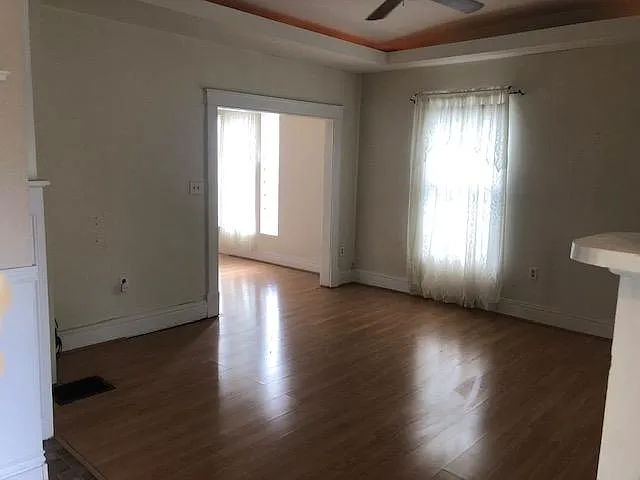 813 Saint Louis Ave — Photo 6
