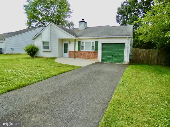 4 Karen Ct, New Castle, DE 19720