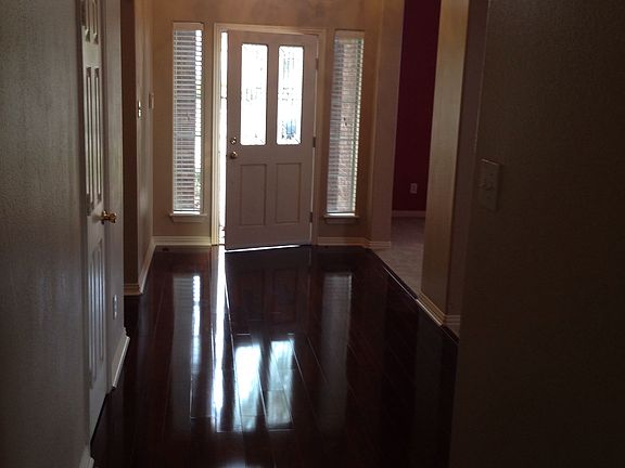 2nd image of 903 Horseshoe Bnd