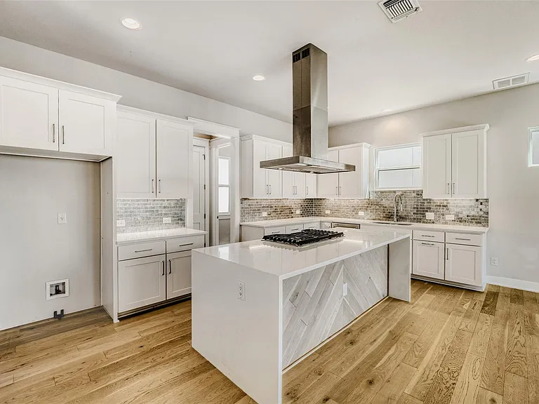 5002 Pecan Springs Rd #6 — Photo 6