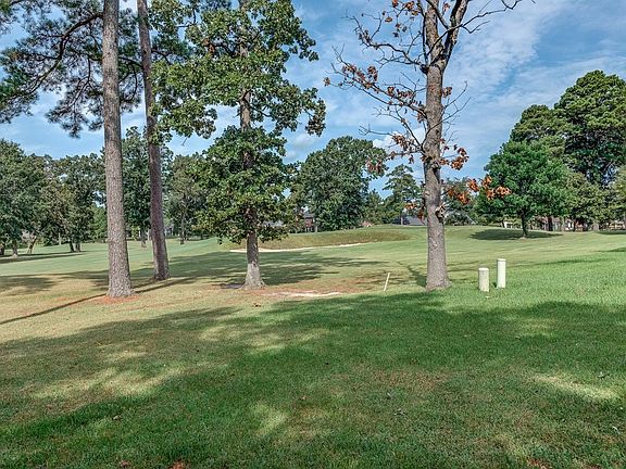 4th image of 814 Augusta Dr