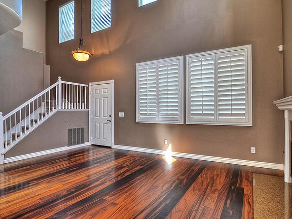 5th image of 206 Woodcrest Ln