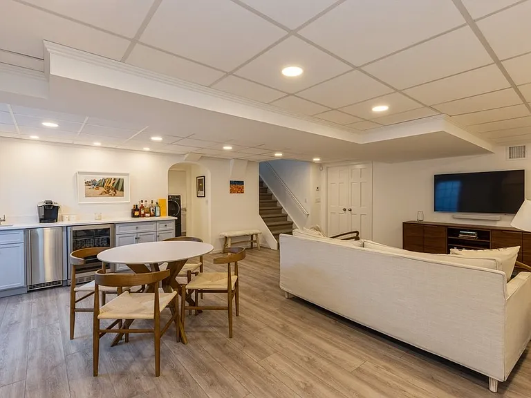 100 Pulaski St — Photo 15