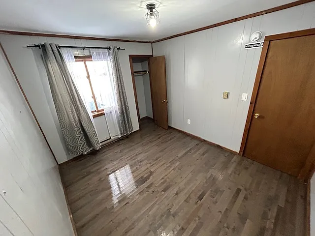 2nd bedroom on 1st floor