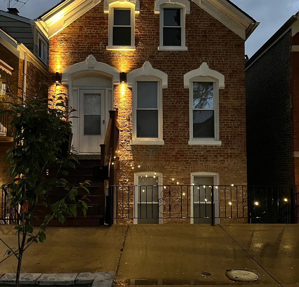 2231 W 23rd Pl — Photo 1