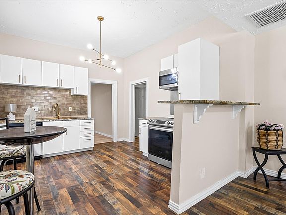 5th image of 614 Rice St