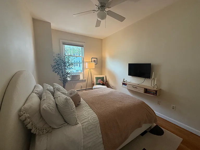 332 Bunker Hill St #1 — Photo 27
