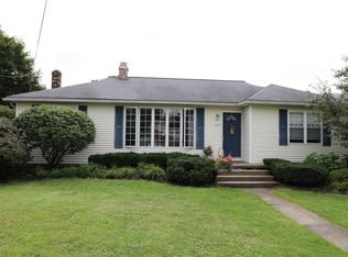 820 Layton Rd, Clarks Summit, PA 18411