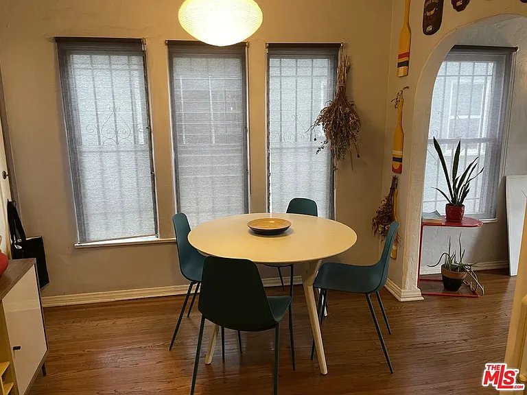325 N Gardner St — Photo 4