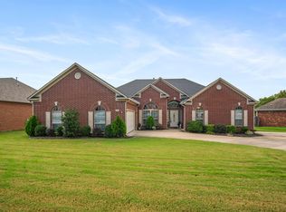 7115 Northlake Dr, Jacksonville, AR 72076