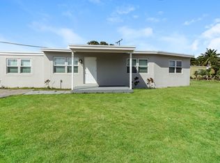 591 Seagrape Rd, Lake Worth, FL 33462