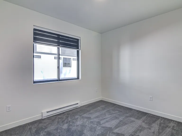 Theodora Rowhomes — Photo 49