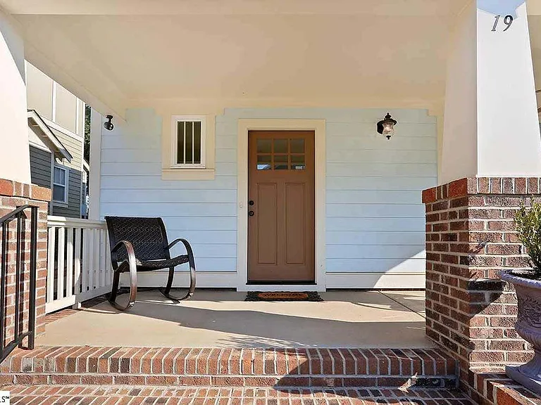 19 McHan St — Photo 4