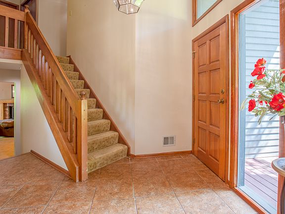 New ceramic floor entrance