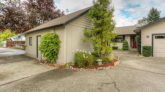 1st image of 1449 SE Portola Dr