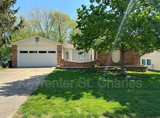 12 Ardwick Dr, Saint Peters, MO 63376