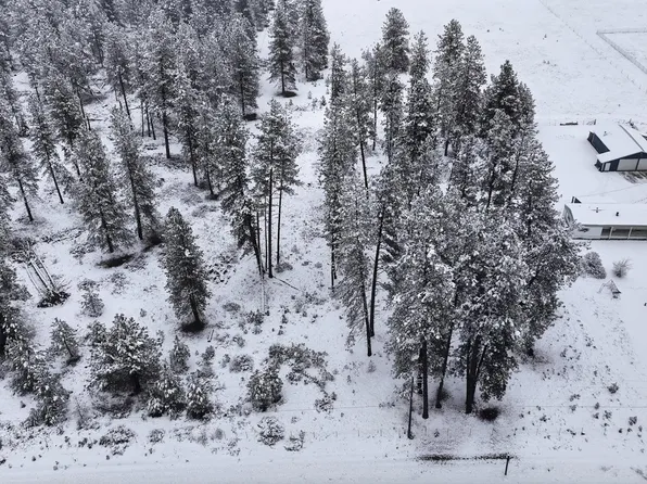 Nkn Newport Hwy, Elk, WA 99009