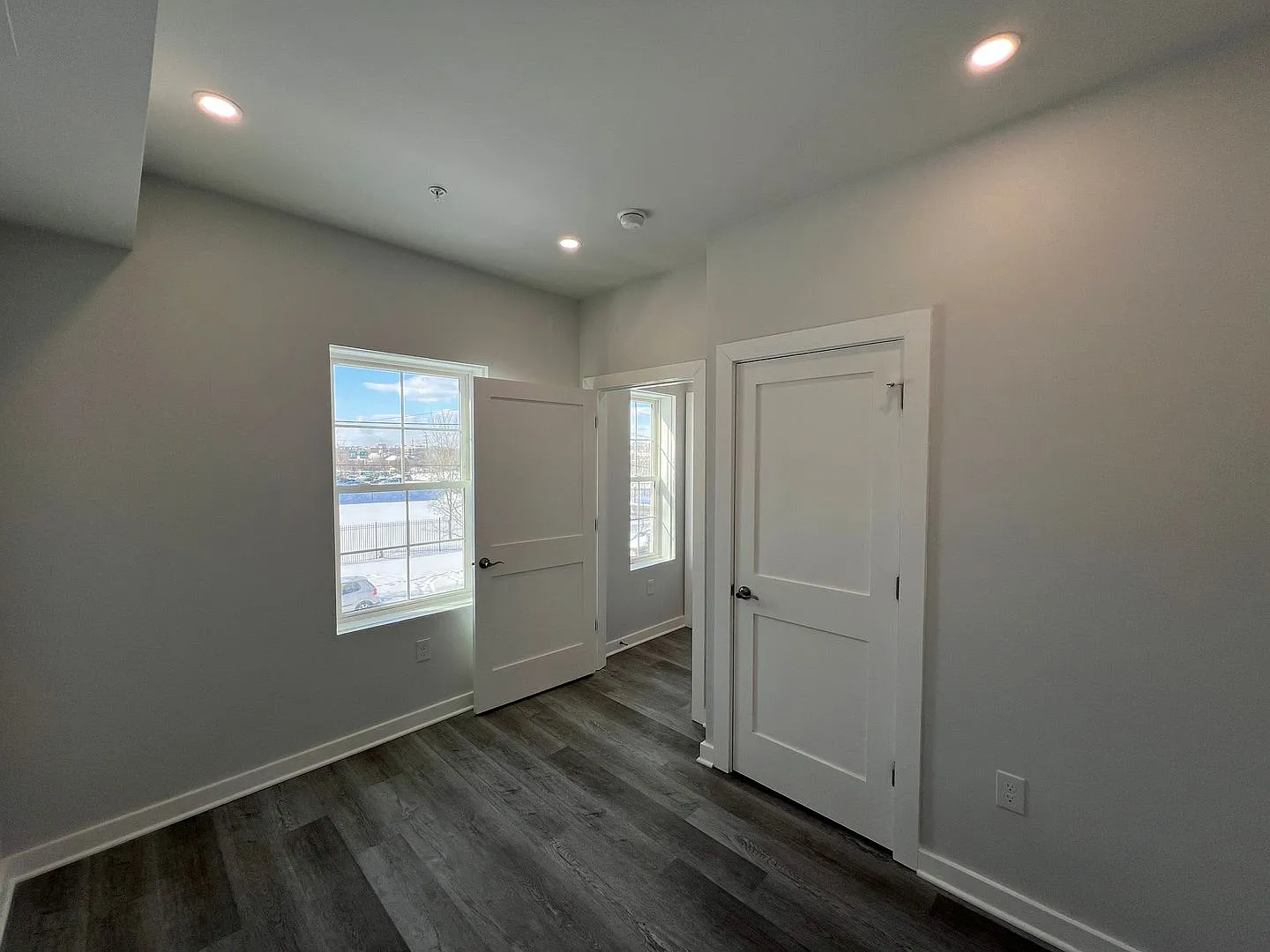 1516 18th St SE — Photo 3
