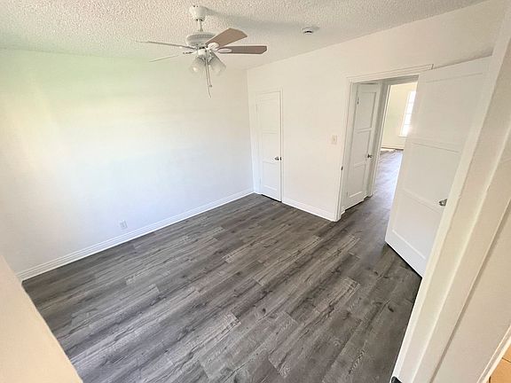 2nd image of 3480 Hyde Park Blvd #0