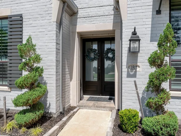 1517 Sampson Ln, Aubrey, TX 76227