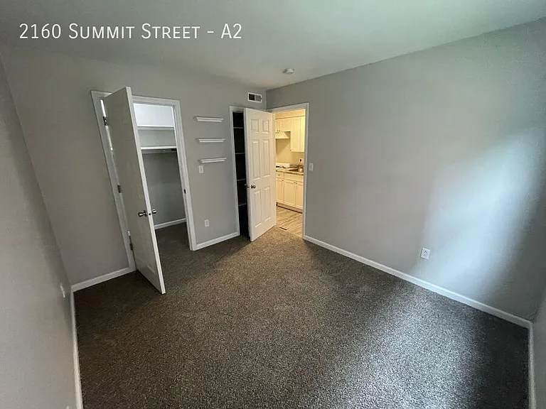2160 Summit St #A2 — Photo 5