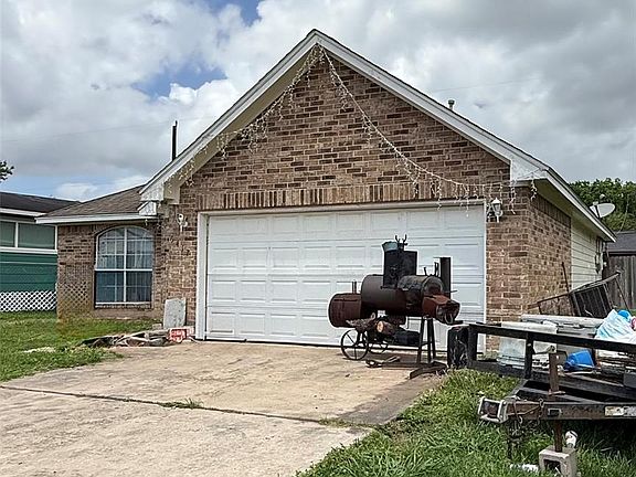 2nd image of 5417 Ricky St