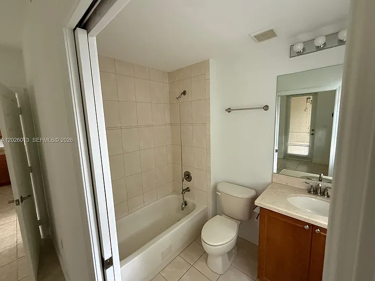 107 Mendoza Ave #201 — Photo 28