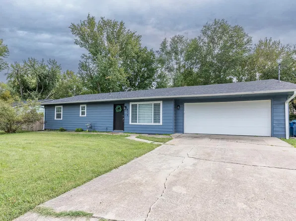 810 SE 10th St, Bentonville, AR 72712