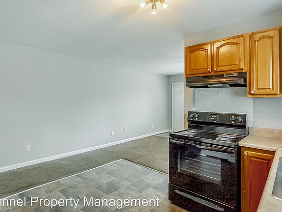 4th image of 2715 Woodside St #A