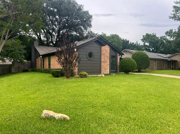 601 N Riverside Dr, Grapevine, TX 76051