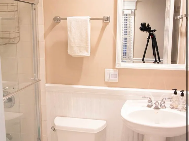 655 W Briar Pl #2 — Photo 9