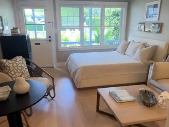 15 Mill St #24, Edgartown, MA 02539