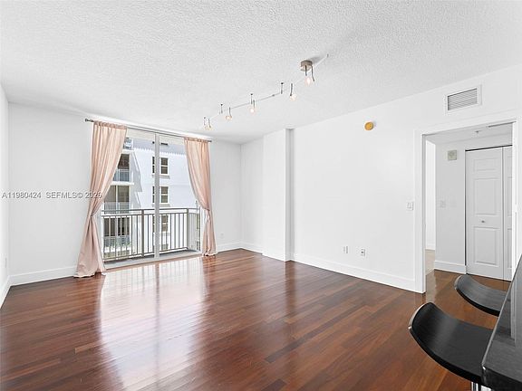 3rd image of 2030 S Douglas Rd APT 610