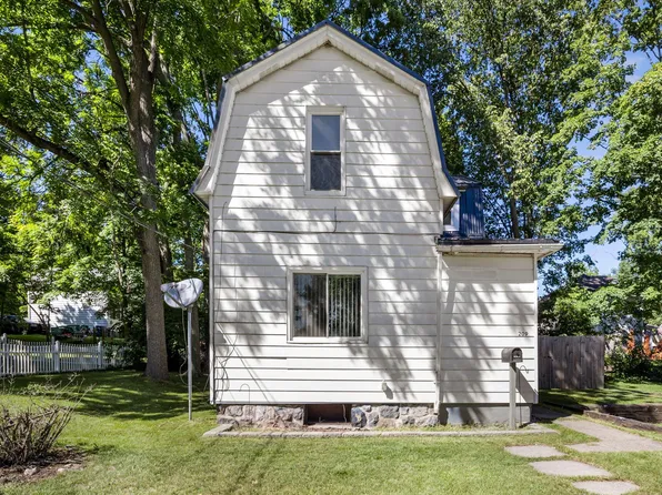 209 E Water St, Cassopolis, MI 49031